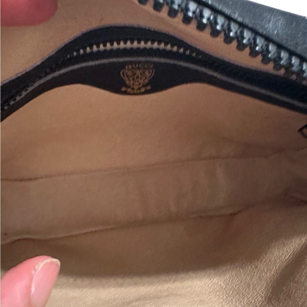 Gucci Black Leather Bag with Gold Logo - Picture 11 of 14